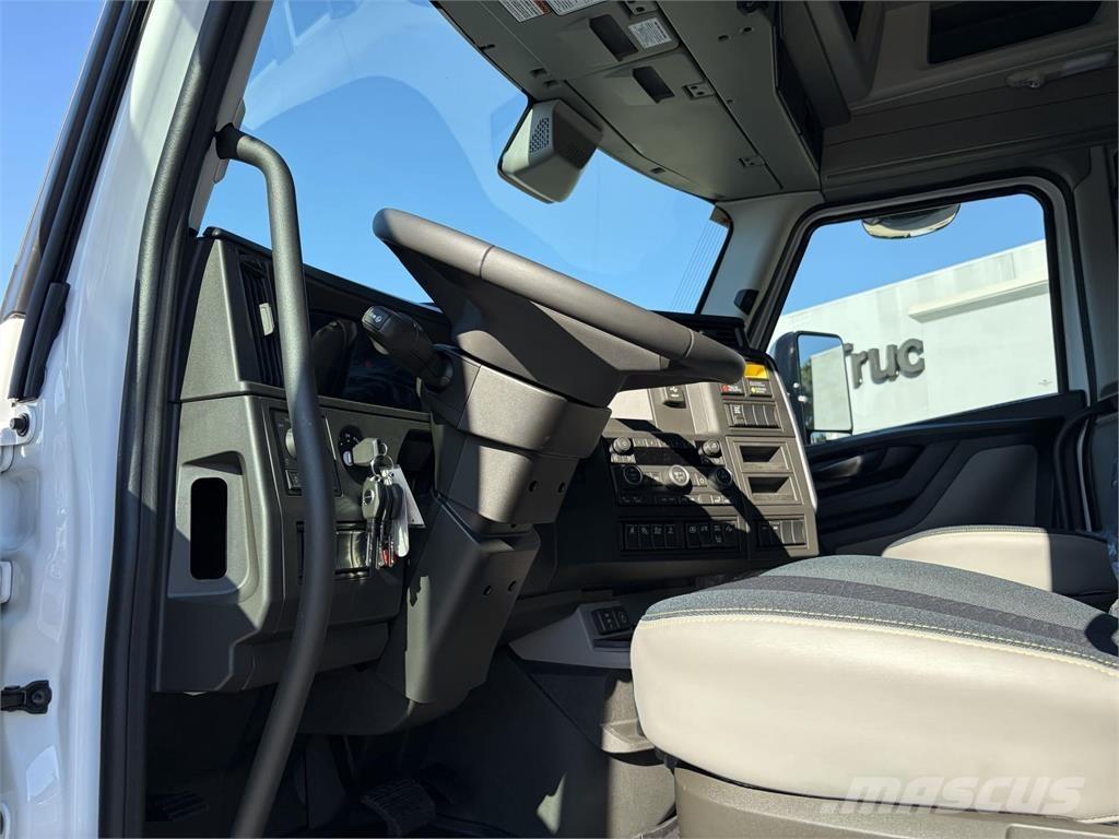 Volvo VNL64T860 曳引機組件