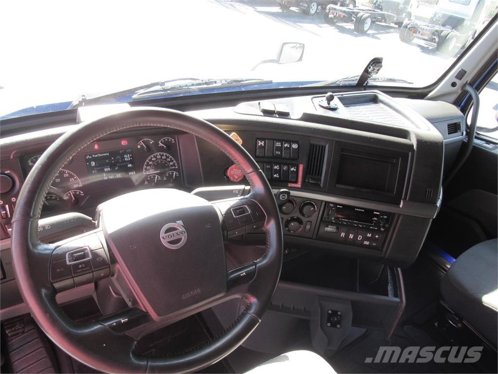 Volvo VNL860 曳引機組件