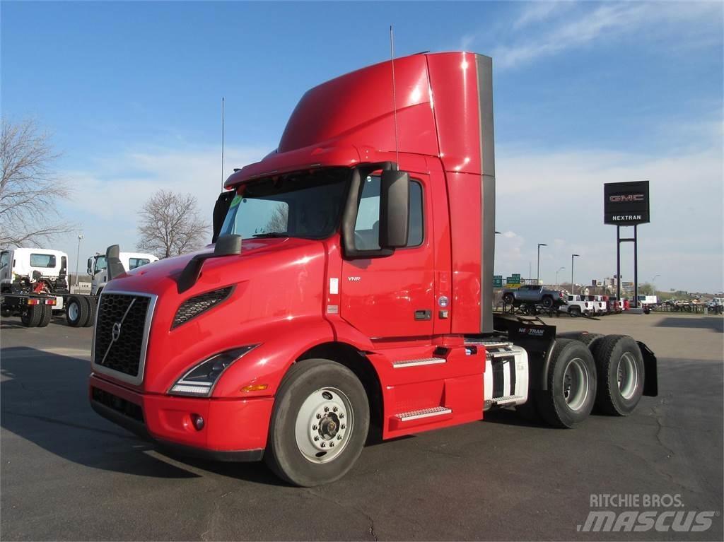 Volvo VNR64T300 曳引機組件