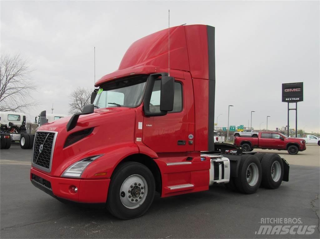 Volvo VNR64T300 曳引機組件