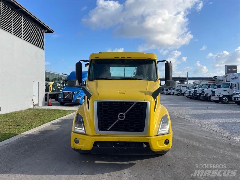 Volvo VNR64T300 曳引機組件