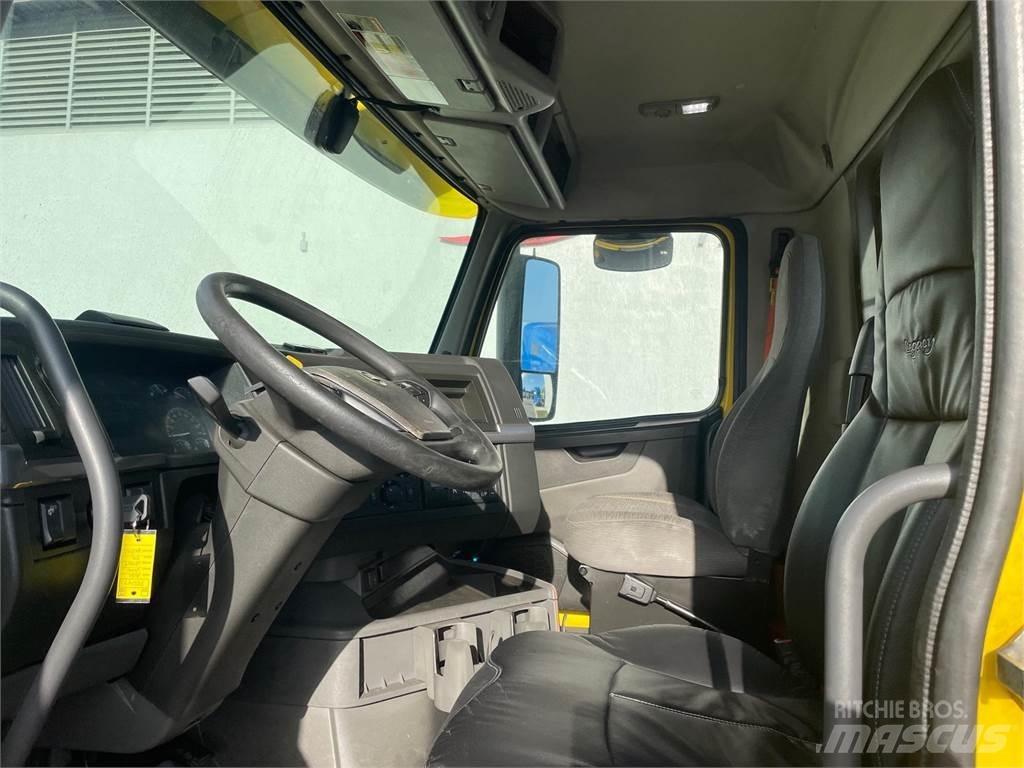 Volvo VNR64T300 曳引機組件