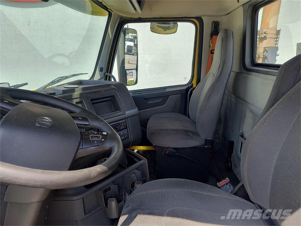 Volvo VNR64T300 曳引機組件