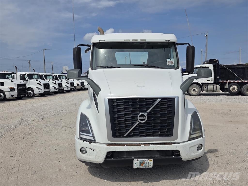 Volvo VNR64T300 曳引機組件