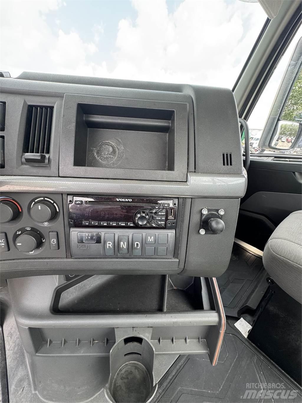 Volvo VNR64T300 曳引機組件