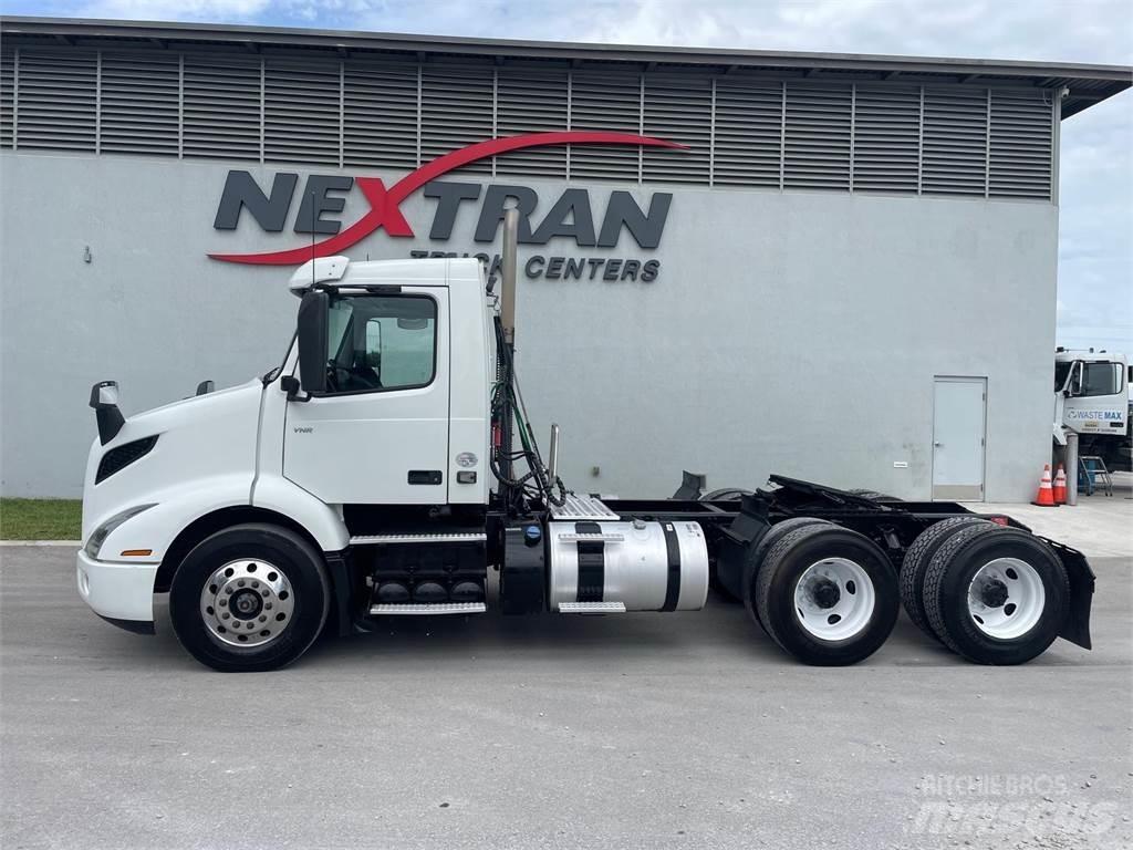 Volvo VNR64T300 曳引機組件