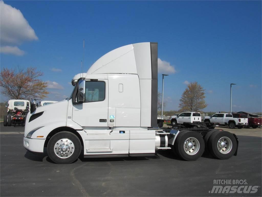 Volvo VNR64T400 曳引機組件
