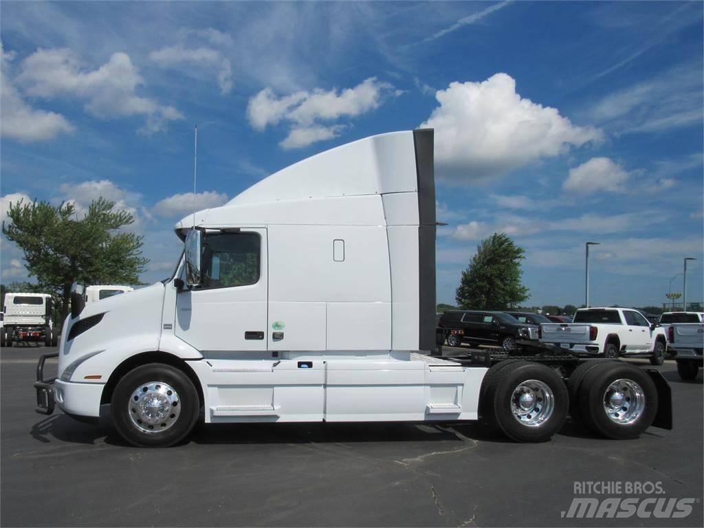 Volvo VNR64T640 曳引機組件