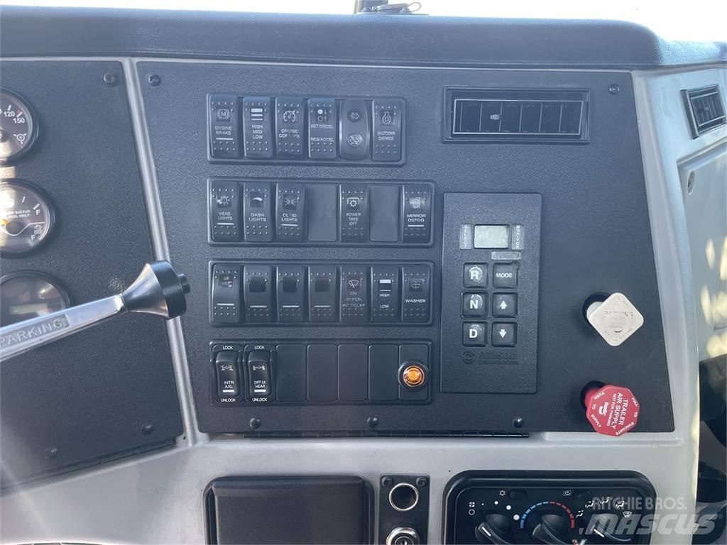 Western Star 4700SB 其他貨車
