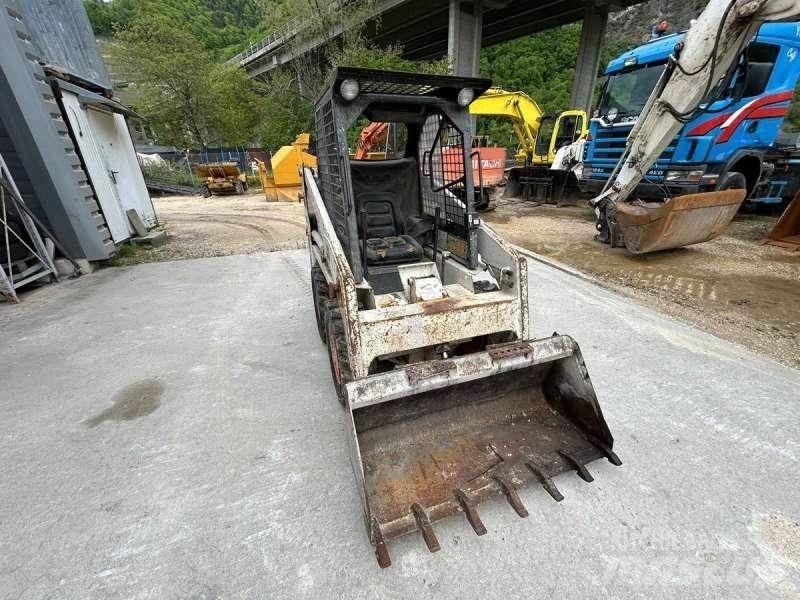 Bobcat 543 小型裝載機