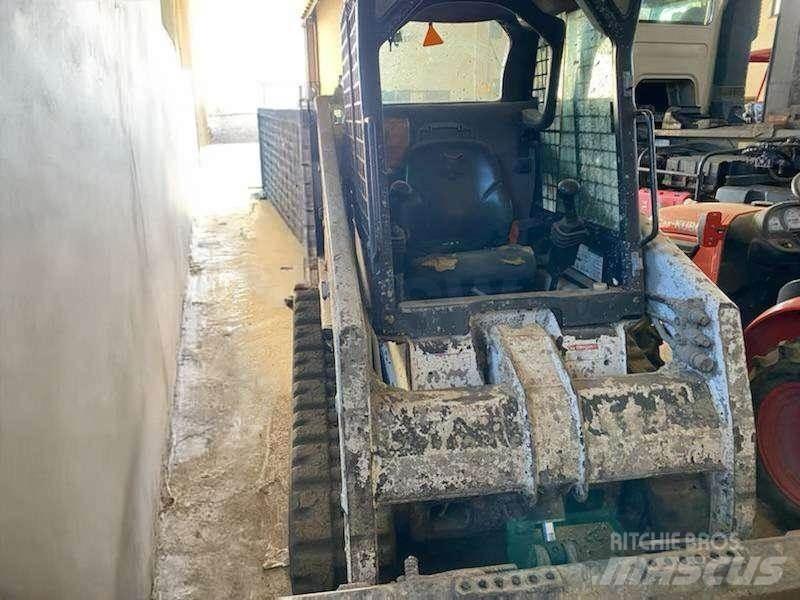 Bobcat T140 小型裝載機