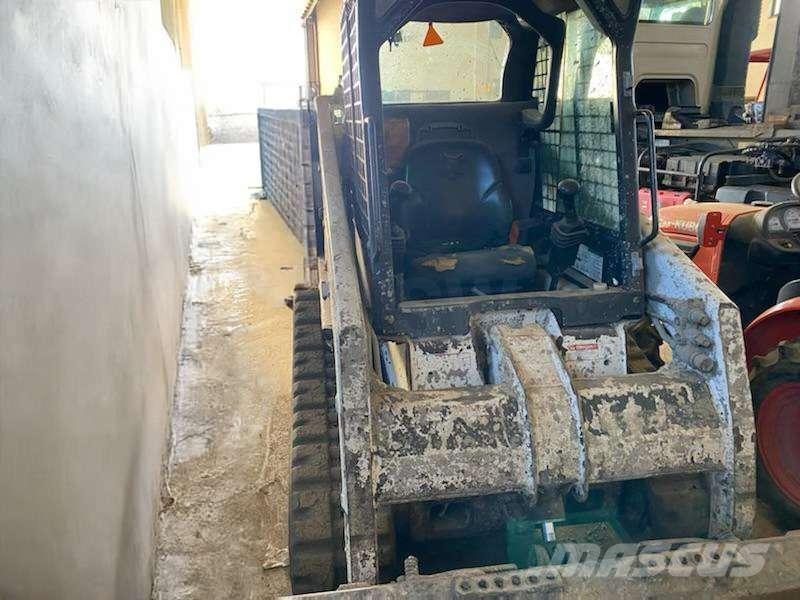 Bobcat T140 小型裝載機