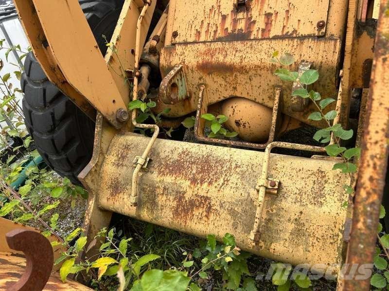 CASE W14 輪胎式裝載機