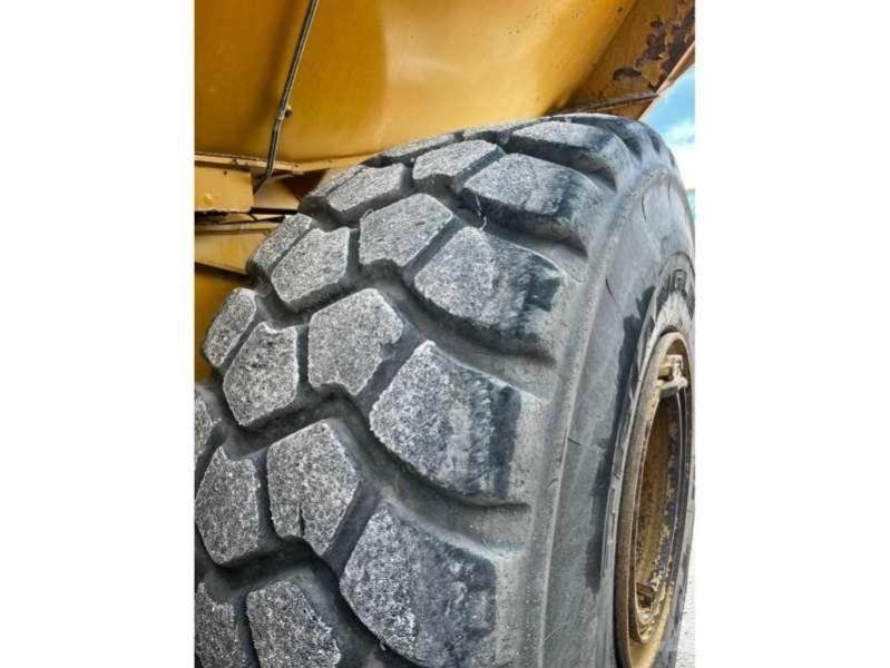 CAT 740GC 鉸接式起吊車