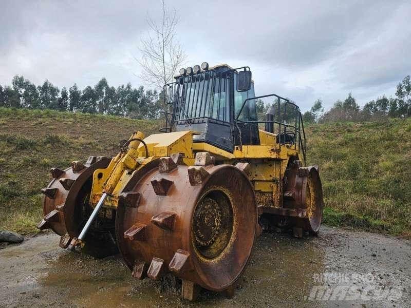 CAT 826GII 土壤壓實機
