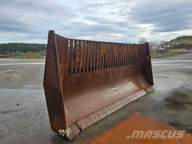 CAT 826GII 土壤壓實機