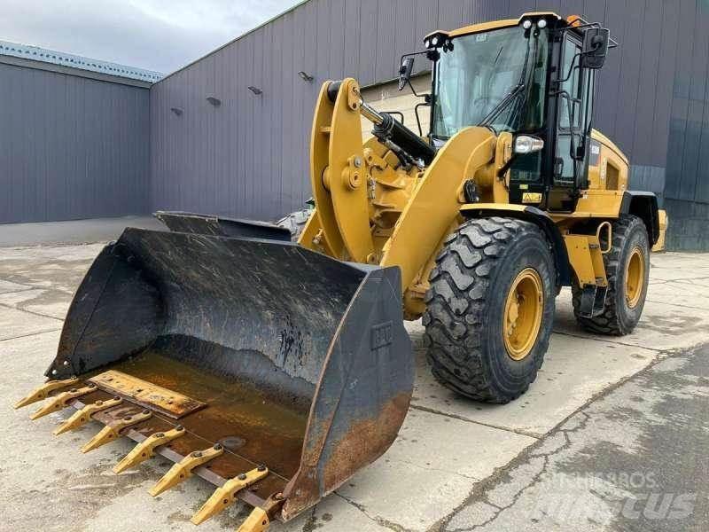 CAT 938M 輪胎式裝載機