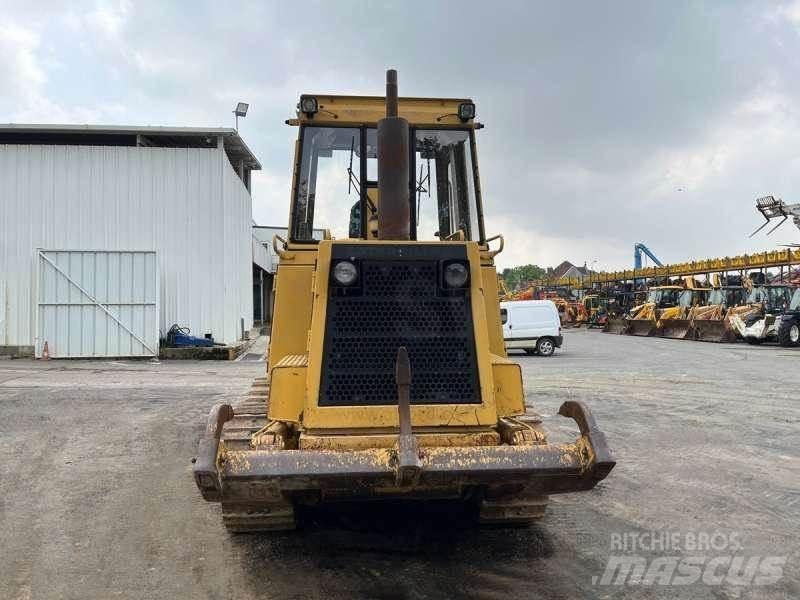 CAT 943 推土機