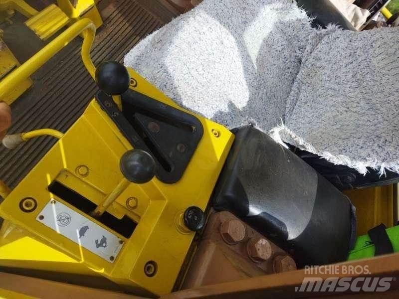 CAT 963 推土機