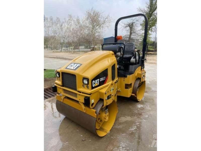 CAT CB2.7 土壤壓實機