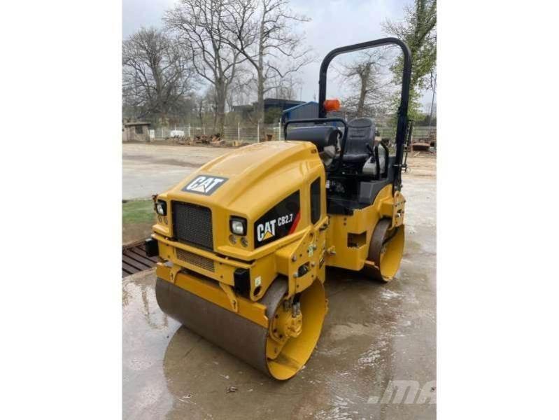 CAT CB2.7 土壤壓實機