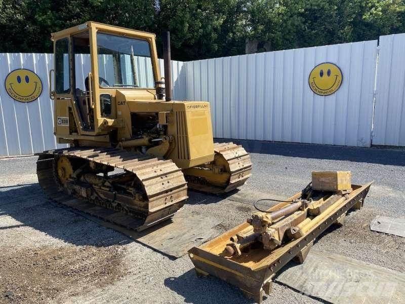 CAT D3B 履帶推土機