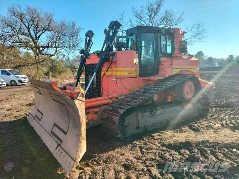 CAT D6T 履帶推土機