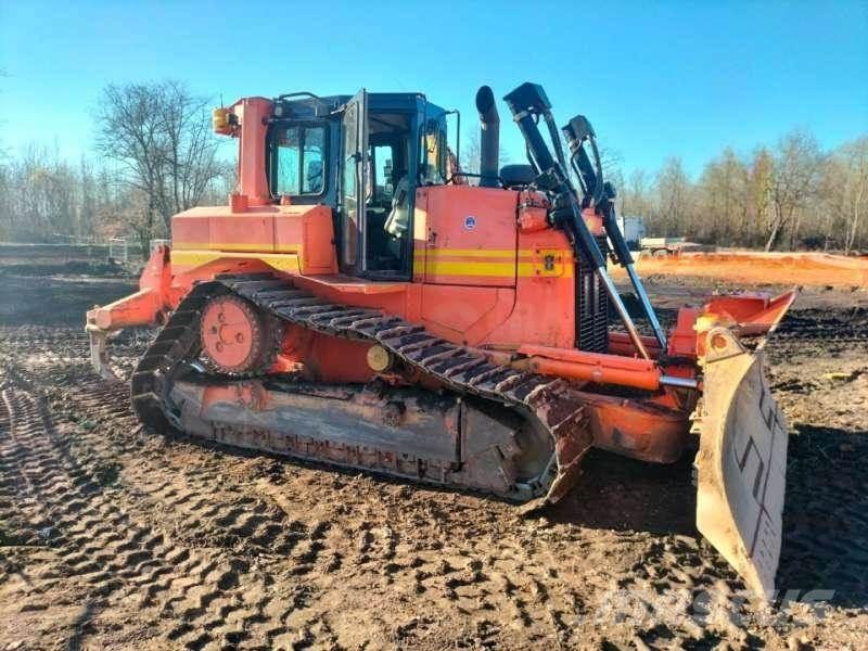 CAT D6T 履帶推土機