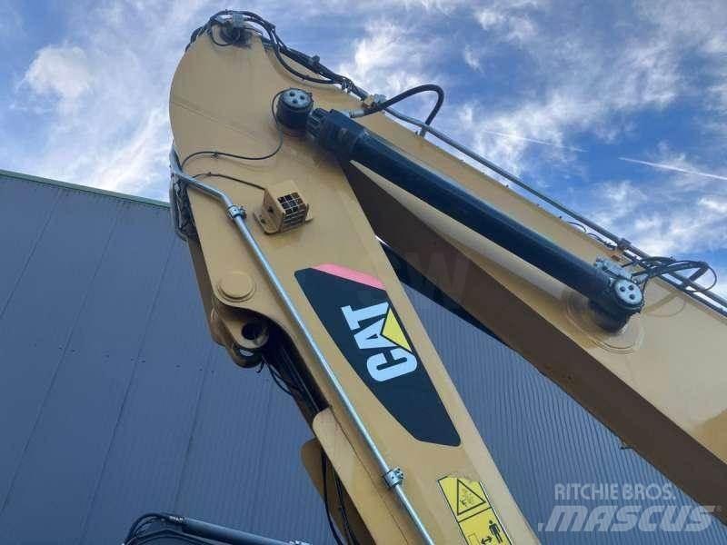 CAT MH3022 廢棄物/工業用操作車