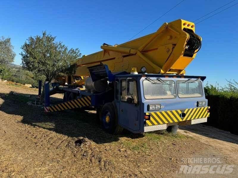 Condor 125/S 全路面起重機/吊車