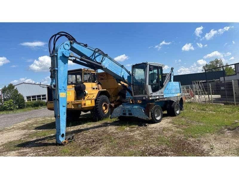 Fuchs MHL320 廢棄物/工業用操作車