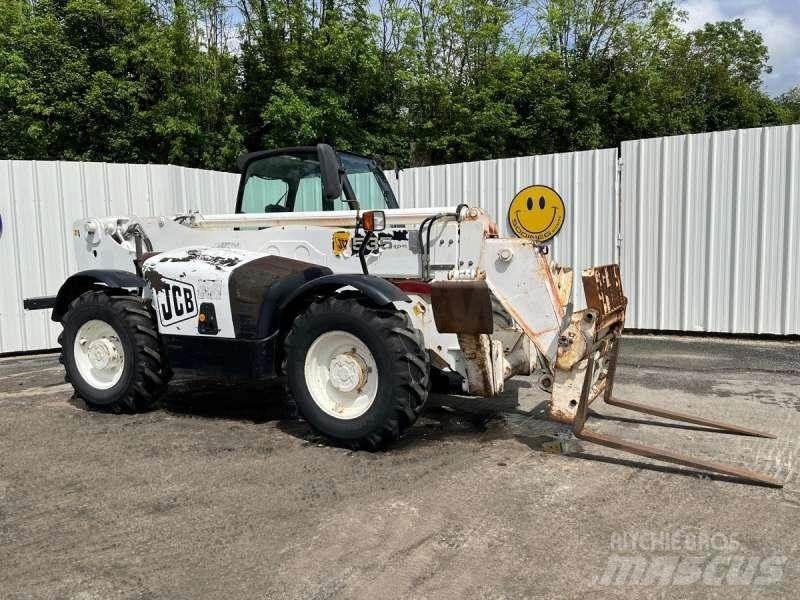 JCB 535-125 伸縮臂操作車