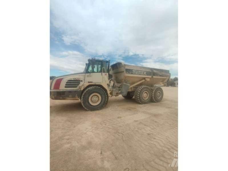 Terex TA30 鉸接式起吊車