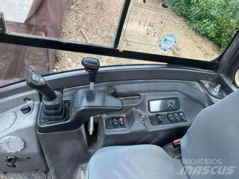 Volvo ECR25D 小型挖土機/掘鑿機<7t(小型挖掘機)