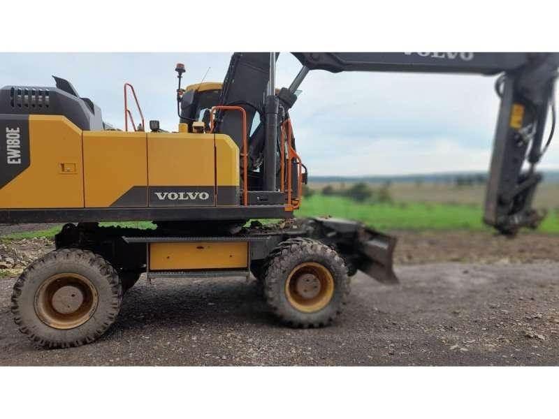 Volvo EW180E 旋轉式挖土機/掘鑿機/挖掘機