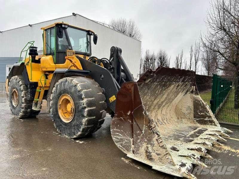 Volvo L220H 輪胎式裝載機
