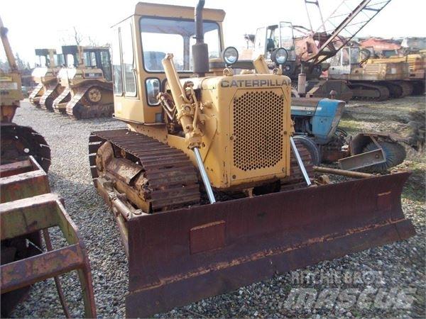 CAT D4D 履帶推土機