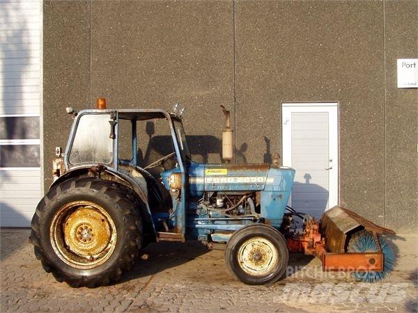 Ford 2000 曳引機