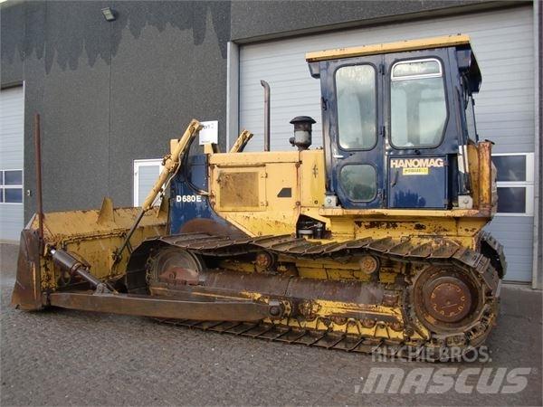 Hanomag D680E 履帶推土機