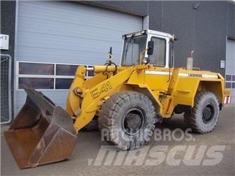 Liebherr 541 輪胎式裝載機