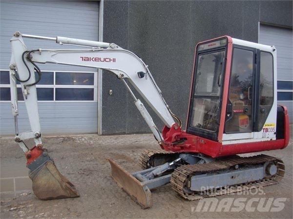 Takeuchi TB035 小型挖土機/掘鑿機<7t(小型挖掘機)