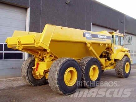 Volvo A25C 鉸接式起吊車