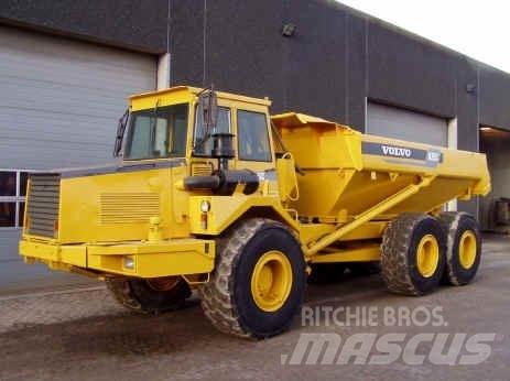 Volvo A25C 鉸接式起吊車