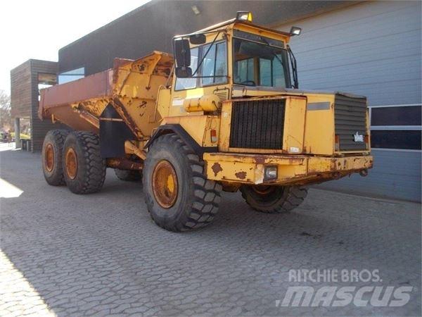 Volvo A25C 鉸接式起吊車