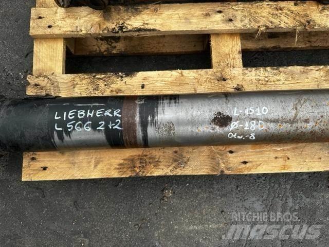 Liebherr L 566 WAŁ 駕駛室與內部