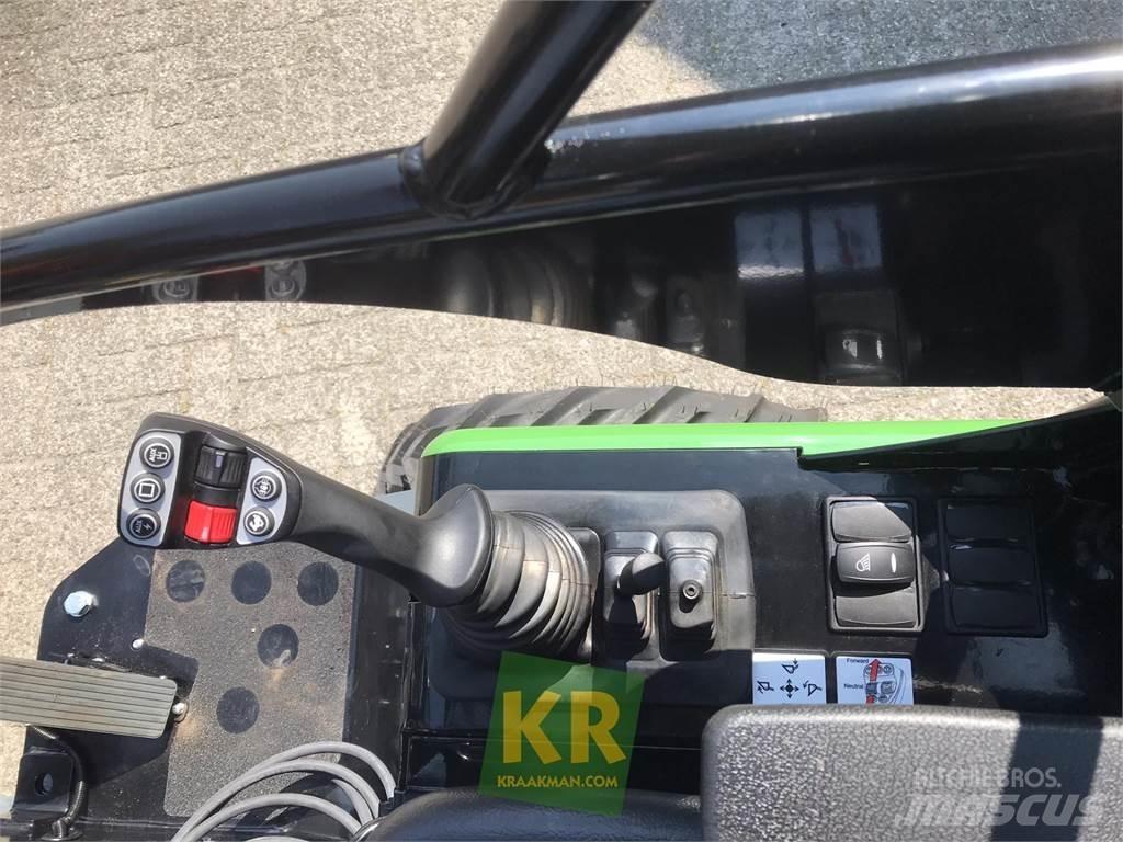 GiANT G2200E 前端裝載機和挖掘機