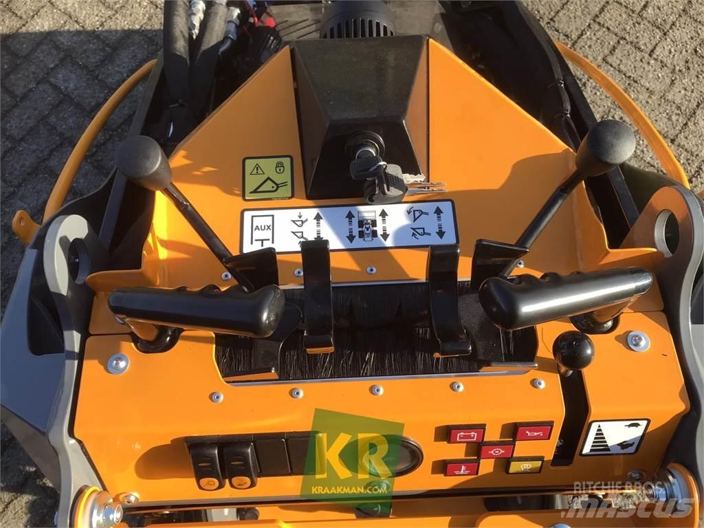 GiANT GS950T 前端裝載機和挖掘機