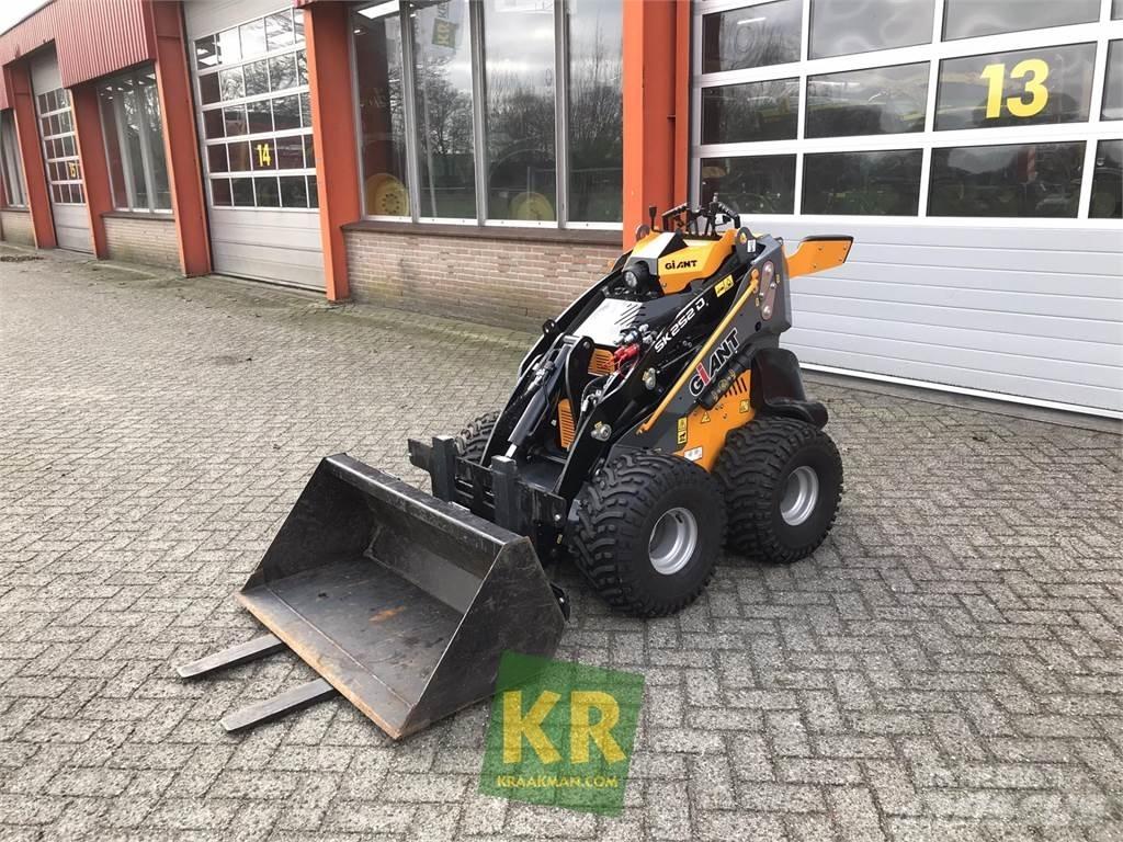 GiANT SK252D 前端裝載機和挖掘機