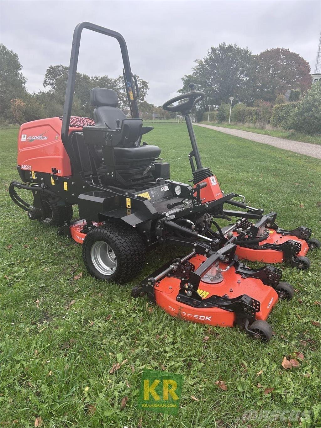 Jacobsen AR331 長草、修整和環繞割草機