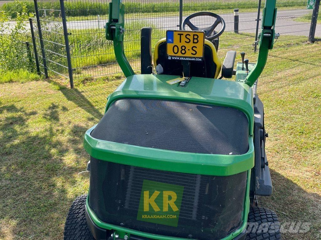 John Deere 1580 長草、修整和環繞割草機